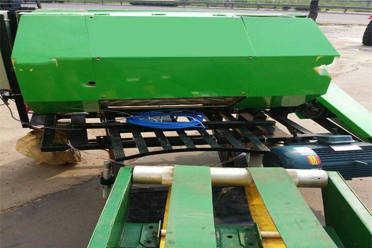 打捆包膜一体机