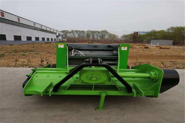 经过对原有打捆机的不断改进,使得新的设备在结构上更坚固,易损件更加耐用,从而减少了设备故障率,提高了生产效率 经过对原有打捆机的不断改进,使得新的设备在结构上更坚固,易损件更加耐用,从而减少了设备故障率,提高了生产效率