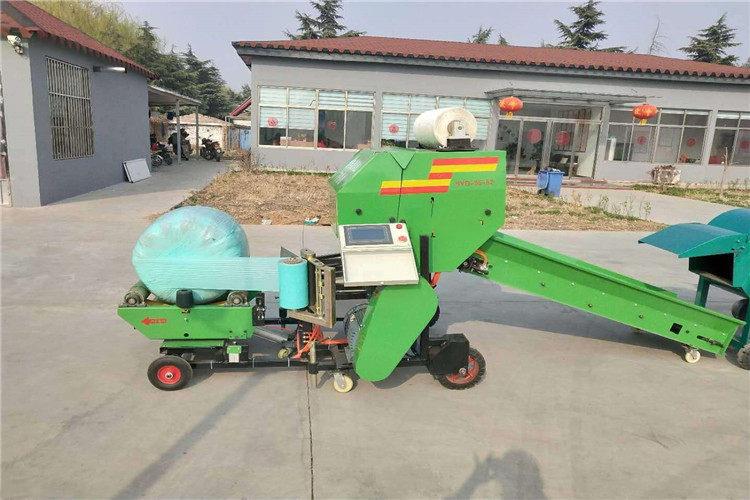 农民朋友在选择青贮打捆机时,要根据自己经济情况和收获牧草的品种来选择机具的大小 农民朋友在选择青贮打捆机时,要根据自己经济情况和收获牧草的品种来选择机具的大小