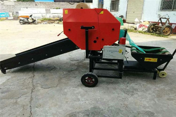 开打捆包膜一体机前请先注入液压油(液压油型号适合当地气候条件),油高到标尺处 开打捆包膜一体机前请先注入液压油(液压油型号适合当地气候条件),油高到标尺处